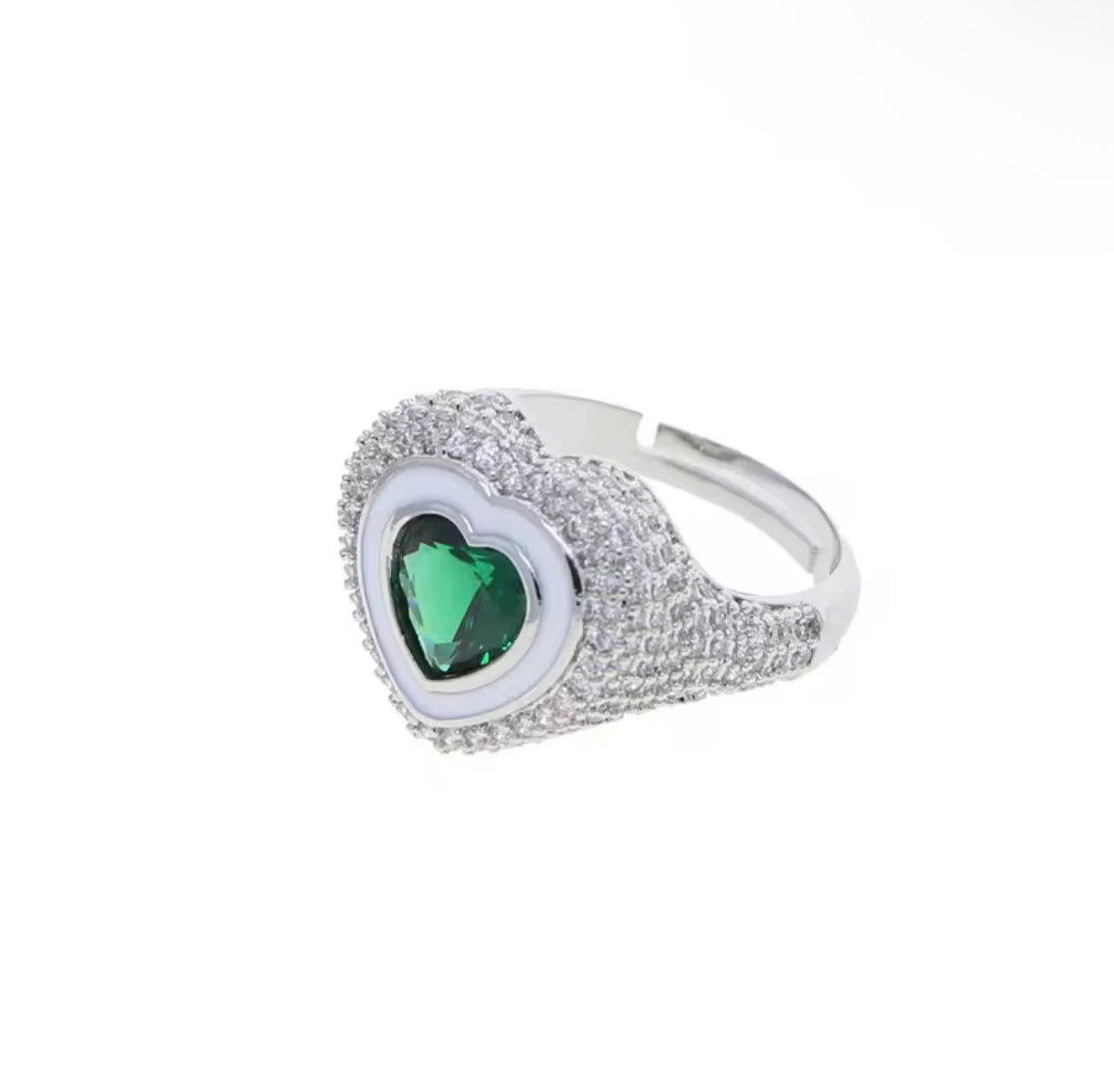 Green heart ring